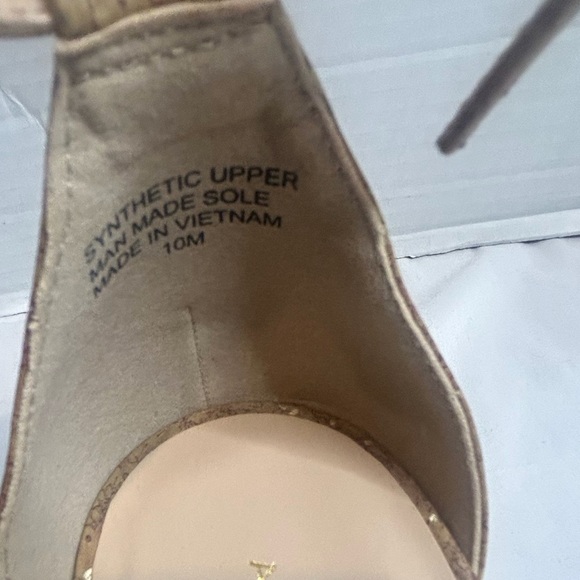 ANN TAYLOR SANDALS - Picture 13 of 13